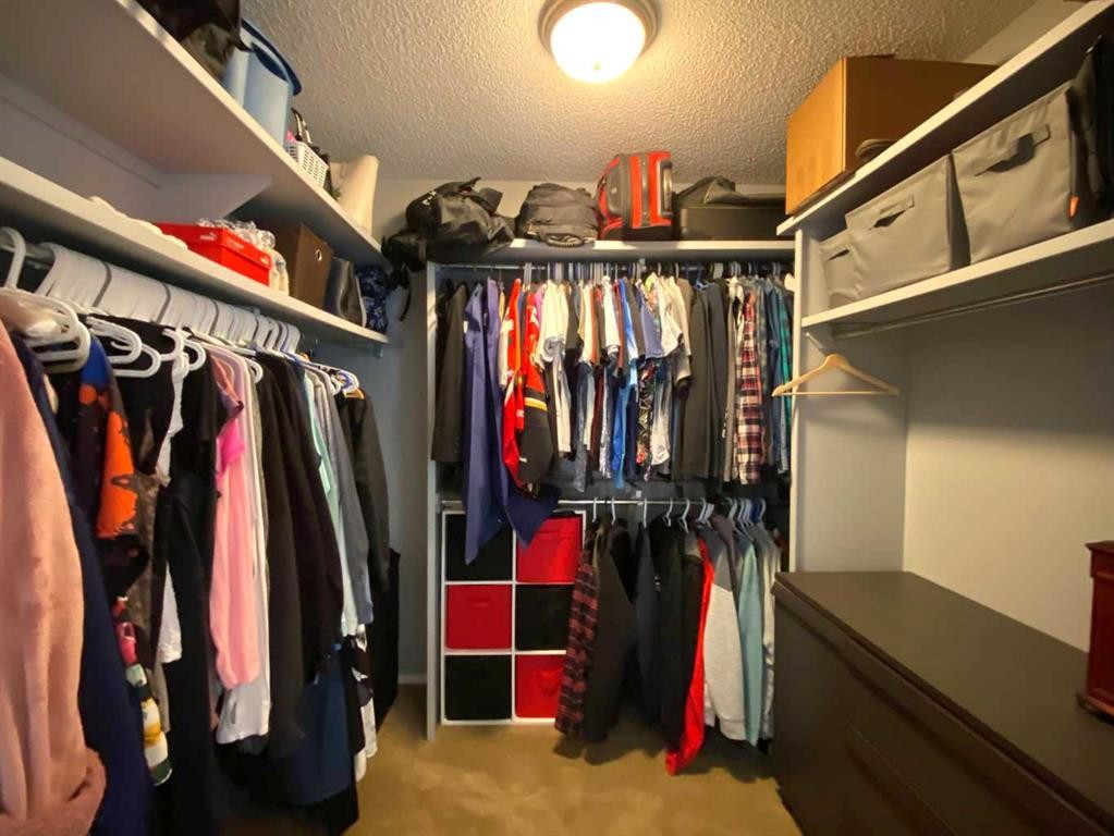10 Elgin Drive Se, Calgary, AB