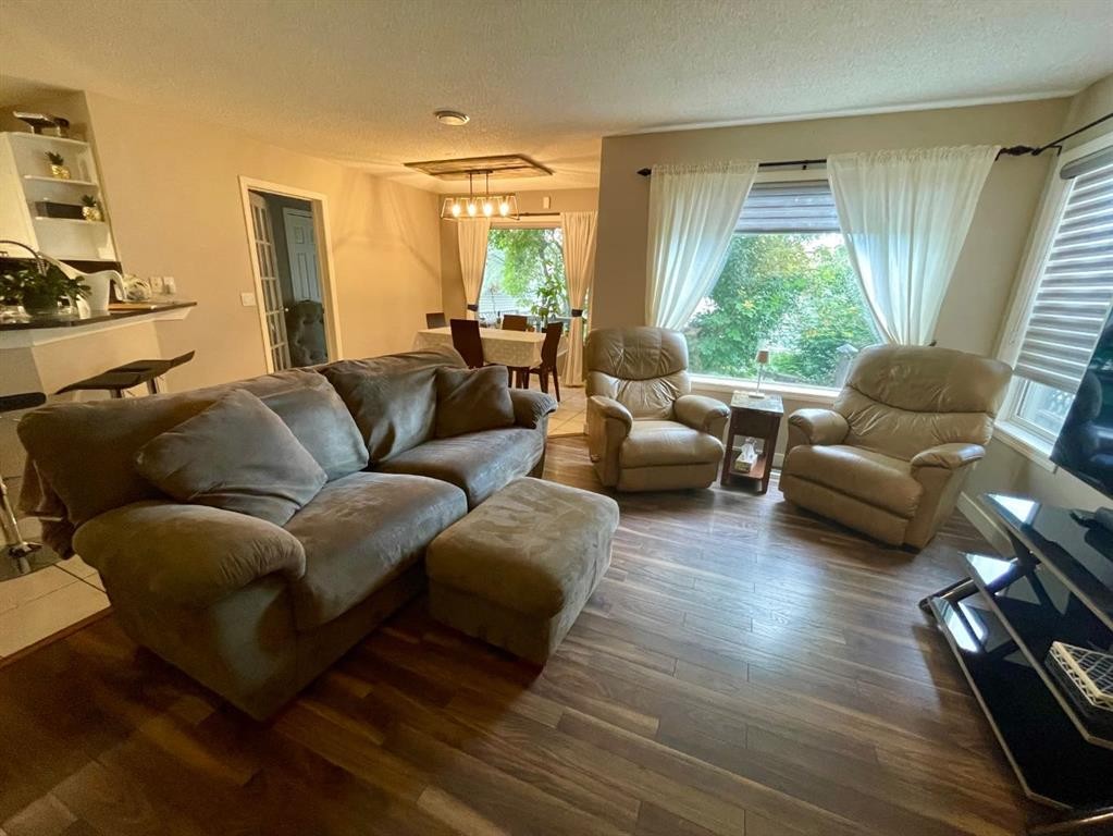 10 Elgin Drive Se, Calgary, AB