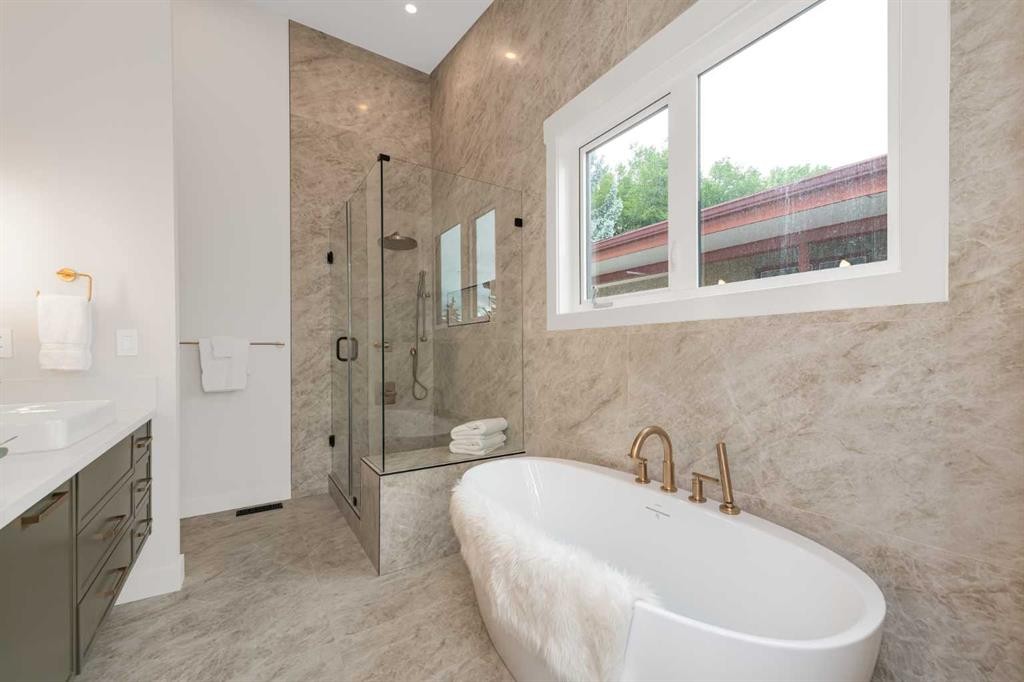 4912 Carney Road Nw, Calgary, AB