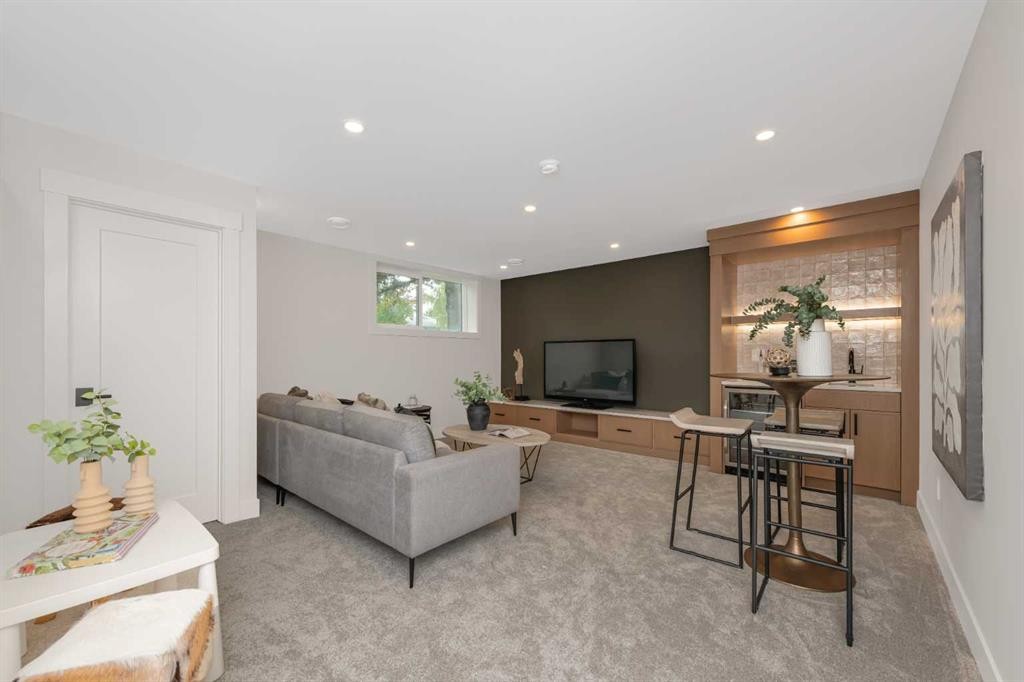 4912 Carney Road Nw, Calgary, AB