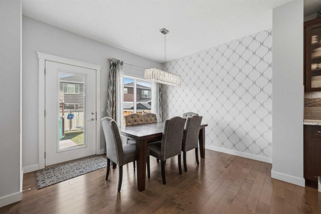 21 Redstone Heath Ne, Calgary, AB
