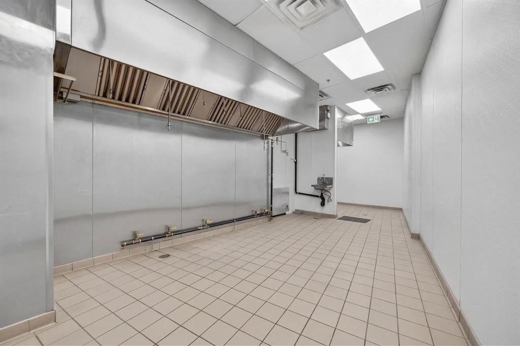 2 Royal Vista Link, Calgary, AB