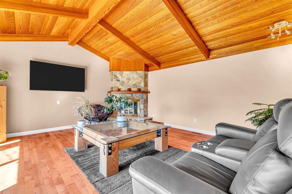 7207 Fleetwood Drive Se, Calgary, AB