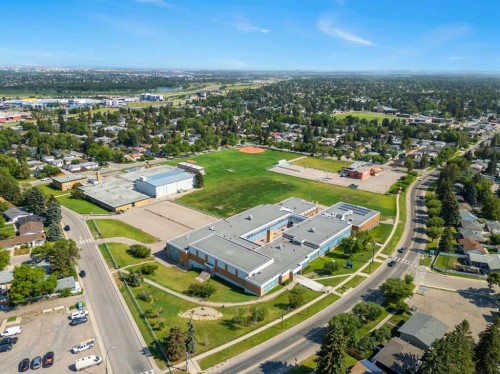 151 Fyffe Road Se, Calgary, AB 