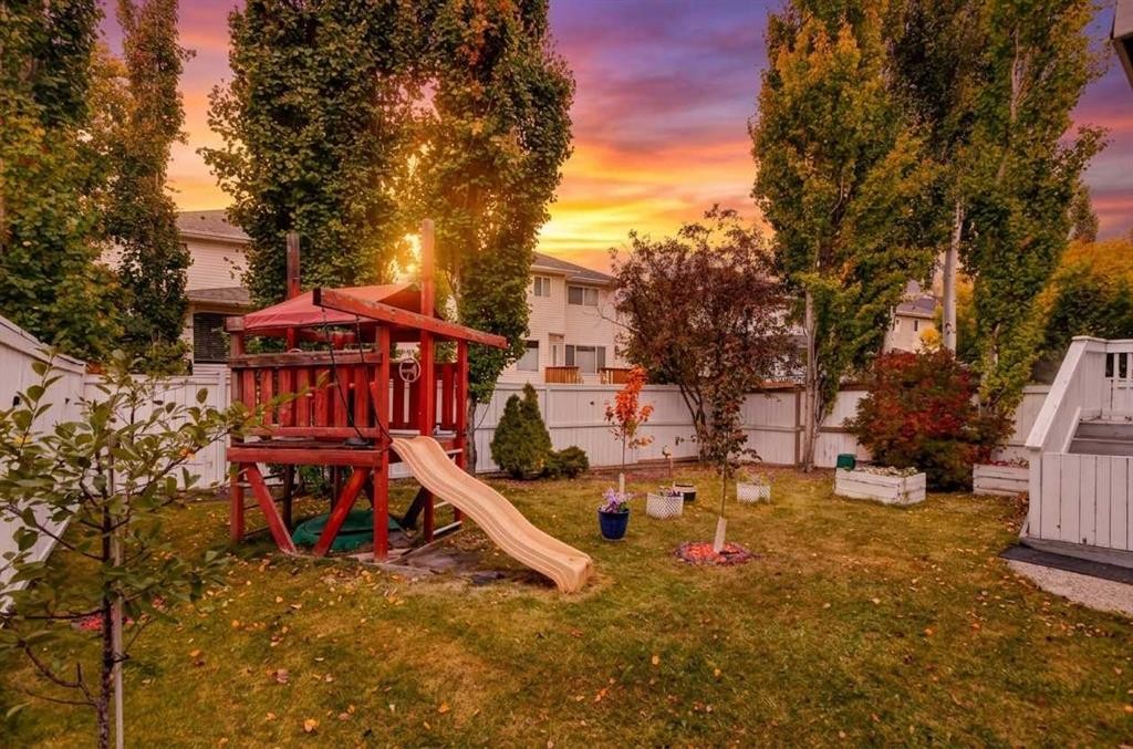 1121 Sierra Morena Court Sw, Calgary, AB