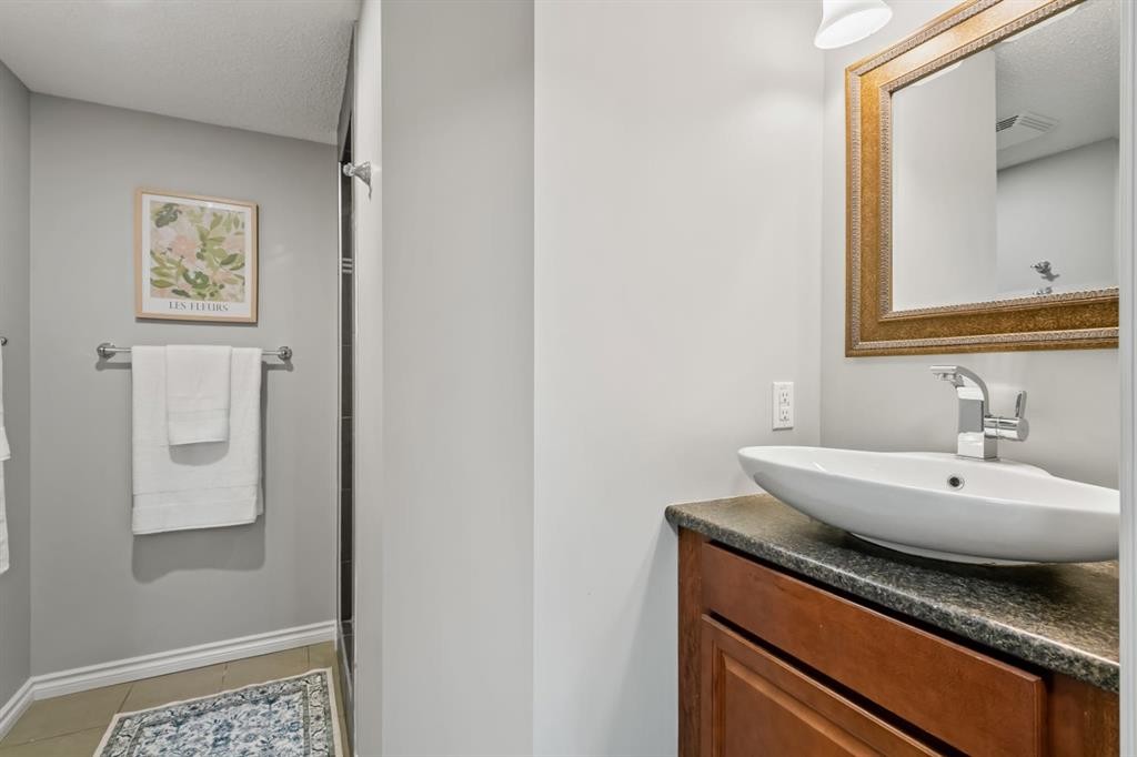 10832 Mapleford Road Se, Calgary, AB