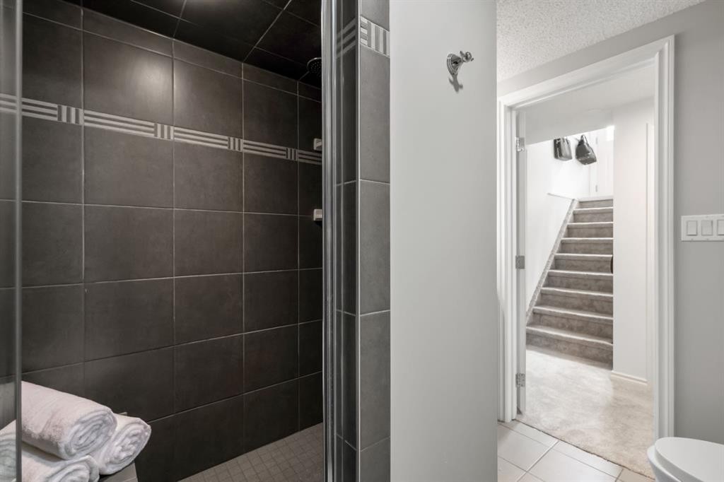 10832 Mapleford Road Se, Calgary, AB