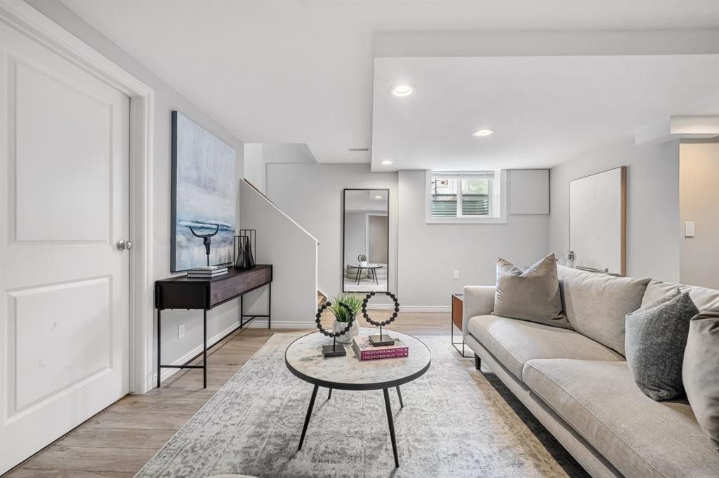 839 Lake Twintree Crescent Se, Calgary, AB