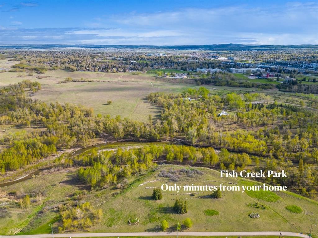 839 Lake Twintree Crescent Se, Calgary, AB