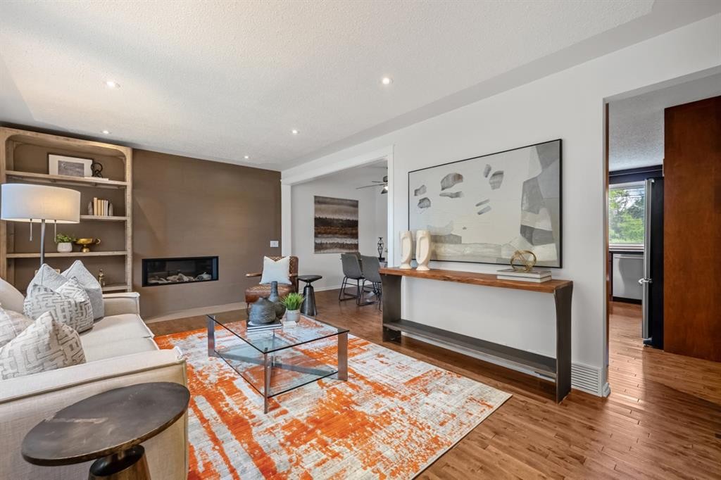 839 Lake Twintree Crescent Se, Calgary, AB