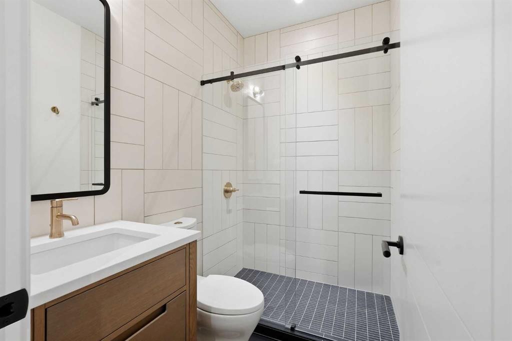 2407 31 Avenue Sw, Calgary, AB
