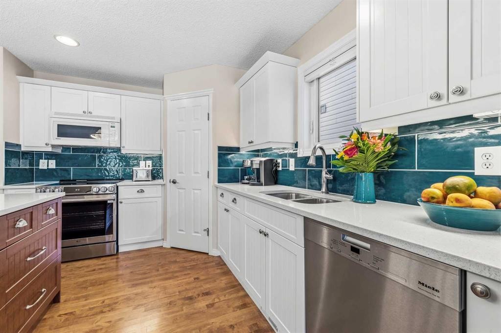 144 Shawbrooke Manor Sw, Calgary, AB