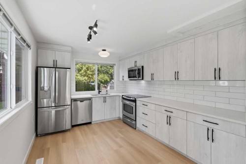 148 Cantrell Drive Sw, Calgary, AB 