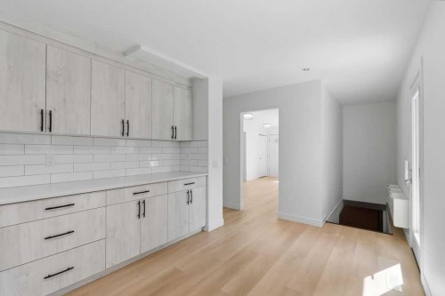 148 Cantrell Drive Sw, Calgary, AB 
