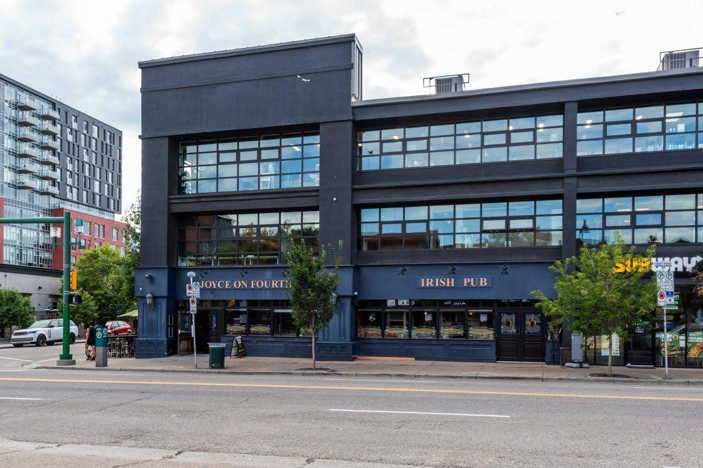 3617 3 Street Sw, Calgary, AB