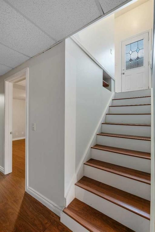 6326 37 Street Sw, Calgary, AB