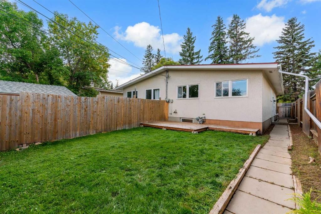 6326 37 Street Sw, Calgary, AB