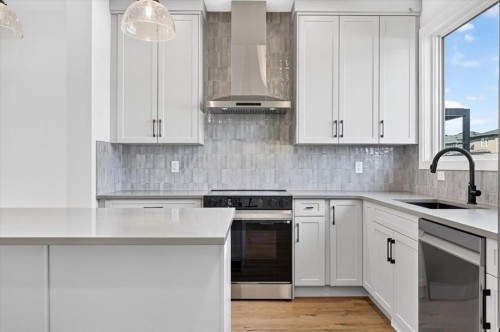 364 Fireside Drive  Cochrane, AB T4C 3E1