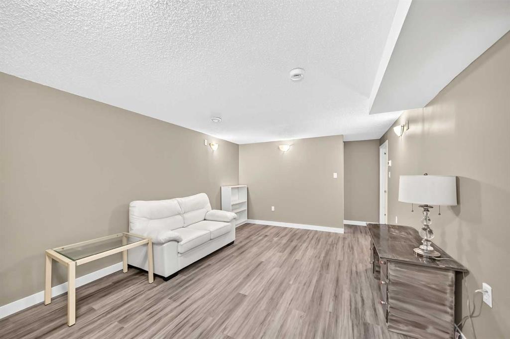 5112 Viceroy Drive Nw, Calgary, AB