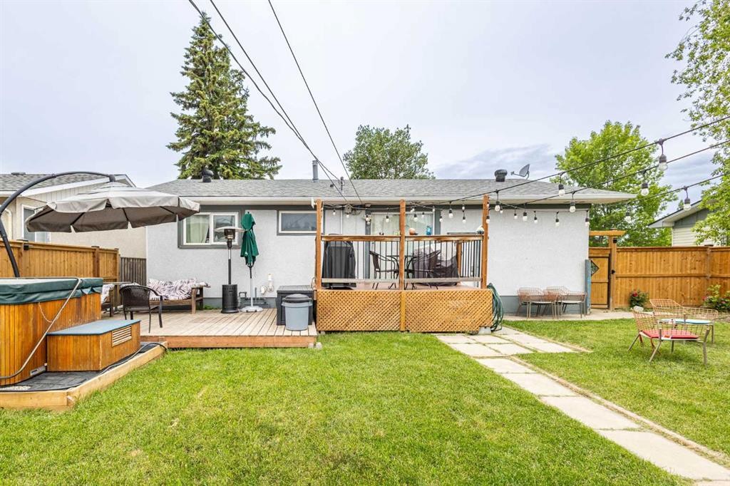 100 Marbrooke Circle Ne, Calgary, AB