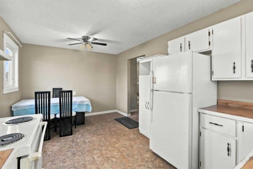 64 Castlebrook Rise Ne, Calgary, AB 