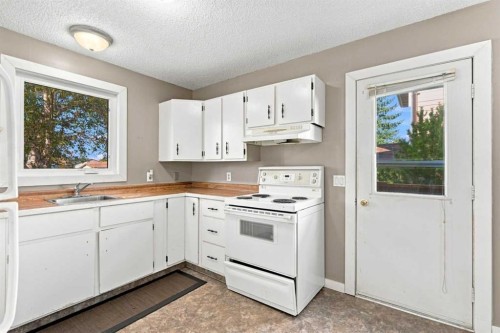 64 Castlebrook Rise Ne, Calgary, AB 