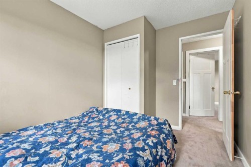 64 Castlebrook Rise Ne, Calgary, AB 