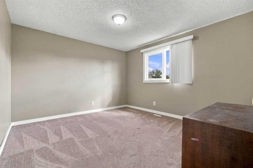 64 Castlebrook Rise Ne, Calgary, AB 