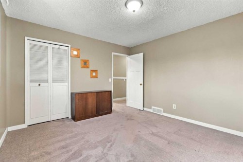 64 Castlebrook Rise Ne, Calgary, AB 
