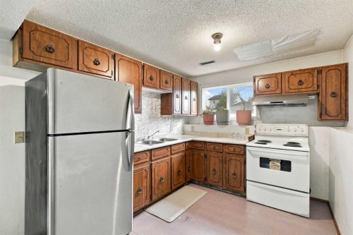 64 Castlebrook Rise Ne, Calgary, AB 