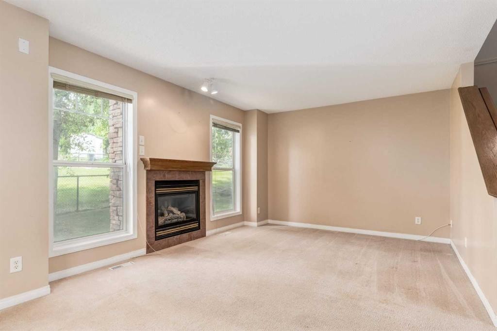 109 Hidden Creek Gardens Nw, Calgary, AB
