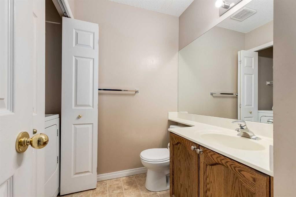 109 Hidden Creek Gardens Nw, Calgary, AB