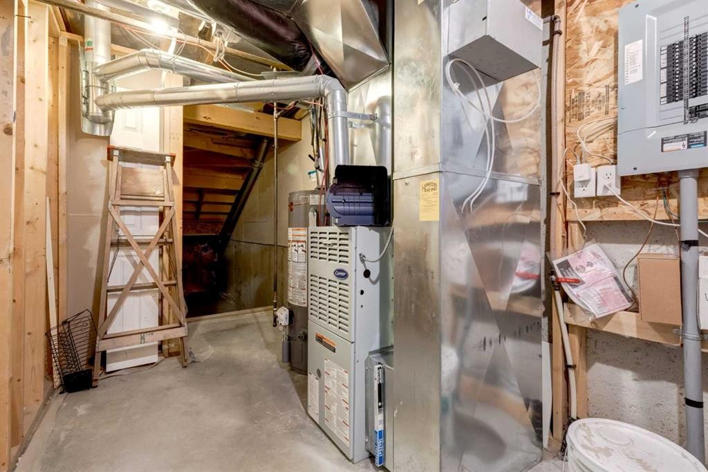 109 Hidden Creek Gardens Nw, Calgary, AB