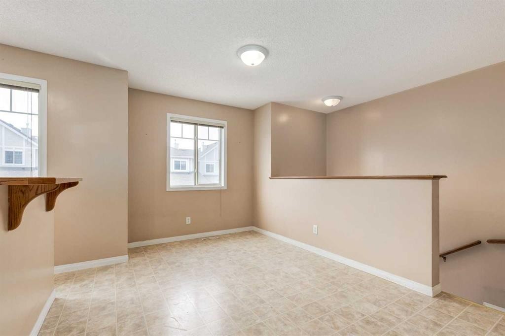 109 Hidden Creek Gardens Nw, Calgary, AB