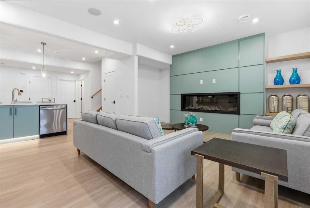 230 Royal Birch View Nw, Calgary, AB