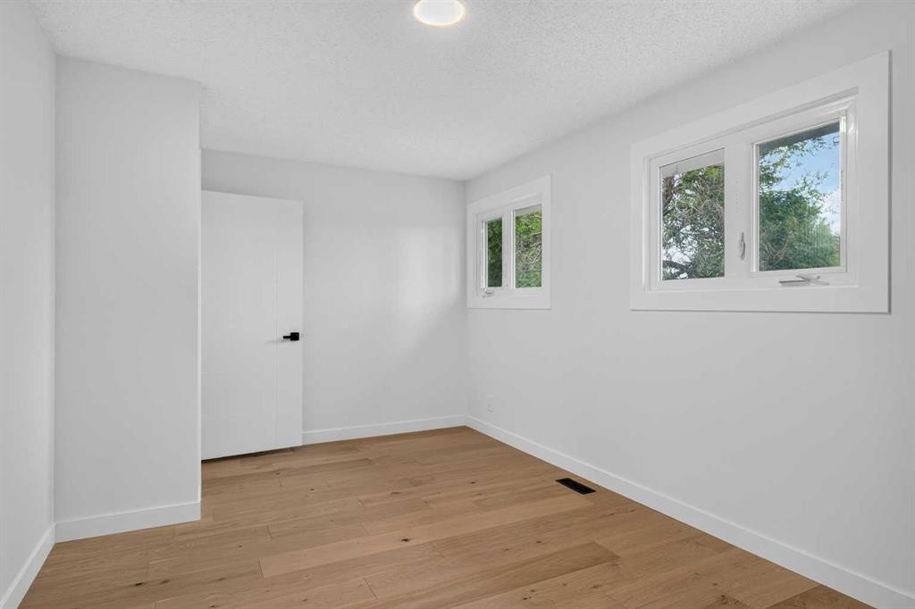 40 Edforth Road Nw, Calgary, AB