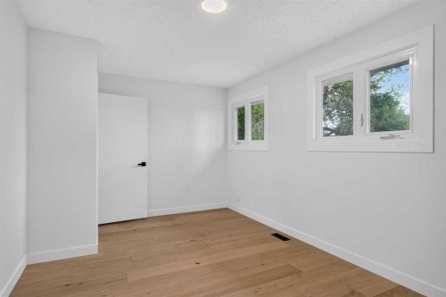 40 Edforth Road Nw, Calgary, AB 