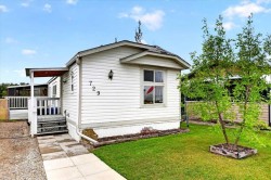 729 Highfield Drive Carstairs, AB T0M 0N0