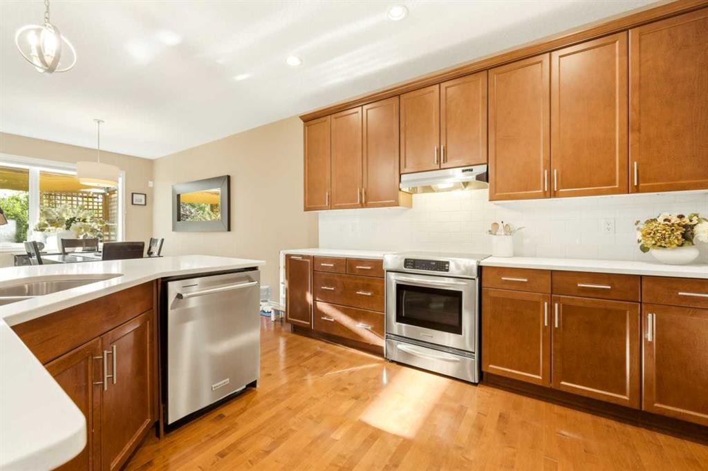 142 Auburn Glen Manor Se, Calgary, AB
