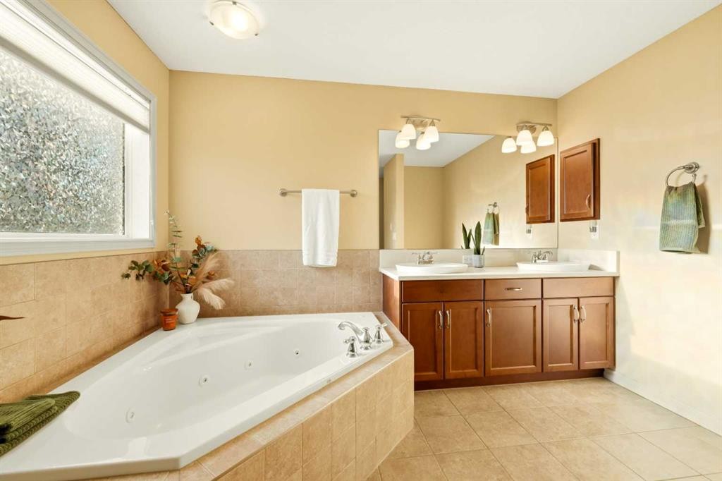 142 Auburn Glen Manor Se, Calgary, AB
