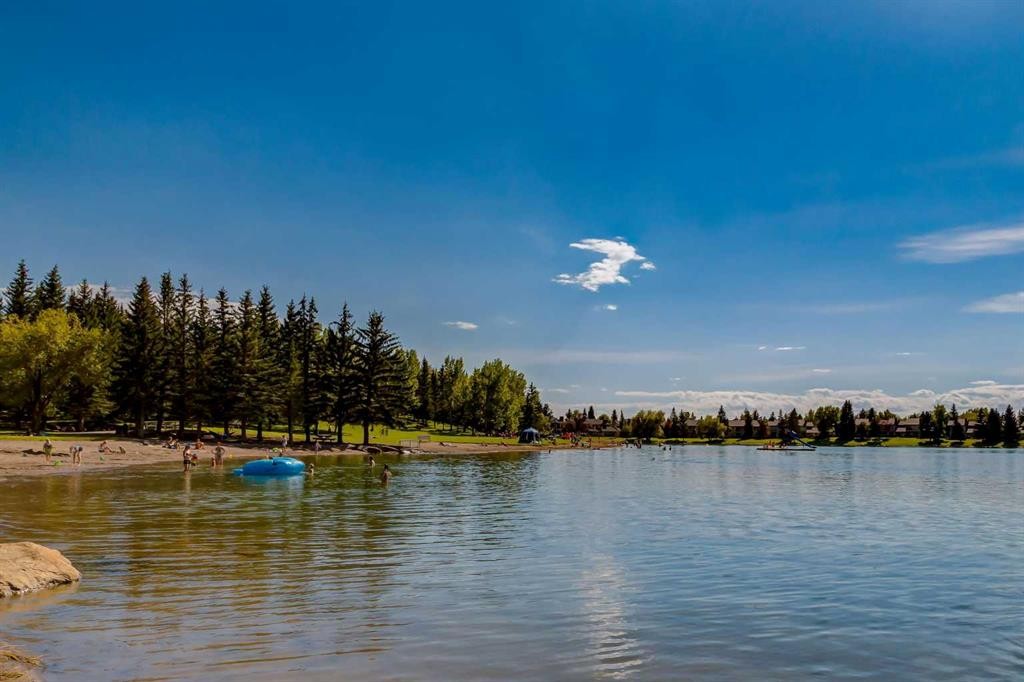 232 Midglen Place Se, Calgary, AB