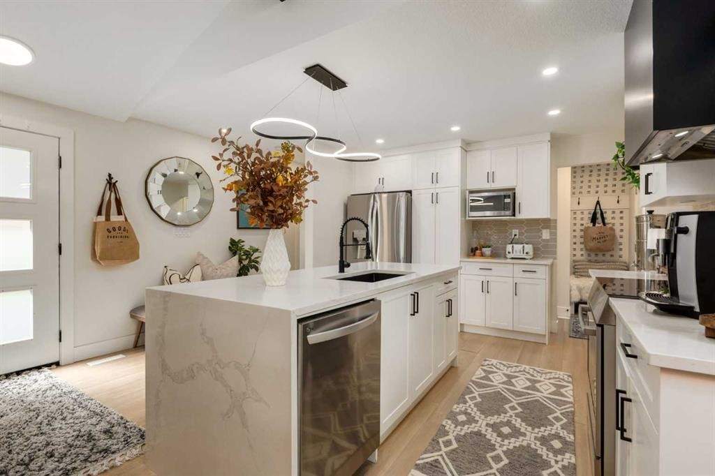 232 Midglen Place Se, Calgary, AB