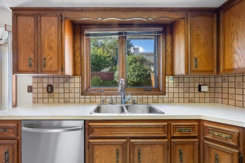 195 Edgepark Boulevard Nw, Calgary, AB 