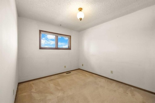 195 Edgepark Boulevard Nw, Calgary, AB 