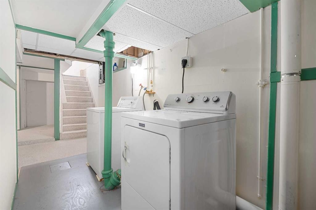 8335 47 Avenue Nw, Calgary, AB
