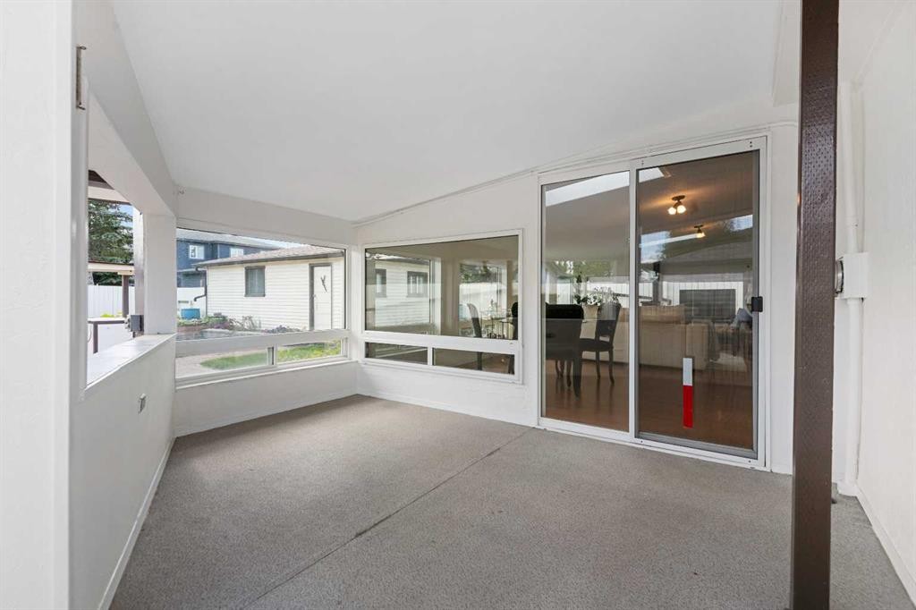 8335 47 Avenue Nw, Calgary, AB