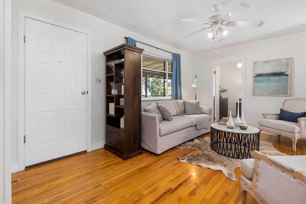 8335 47 Avenue Nw, Calgary, AB