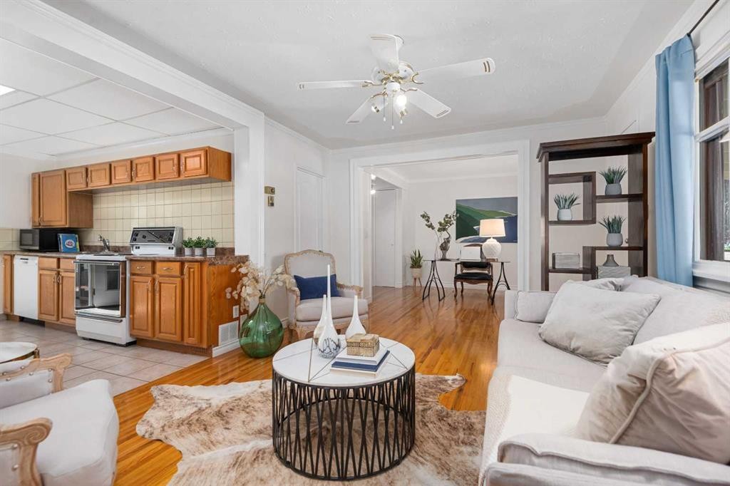 8335 47 Avenue Nw, Calgary, AB