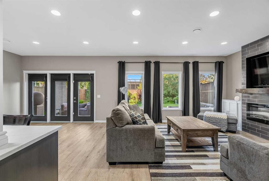 117 Mahogany Place Se, Calgary, AB