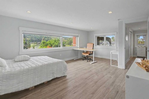 4640 15 Avenue Nw, Calgary, AB 